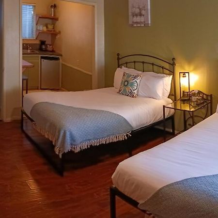 Trees Motel Бишоп Экстерьер фото